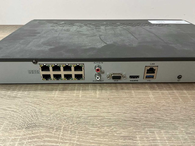 Ds-7608in nvr - afbeelding 3 van  4