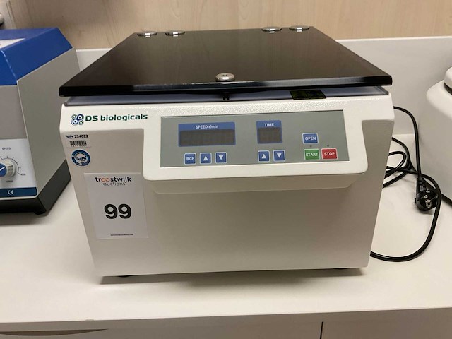 Ds biologicals centrifuge machine - afbeelding 2 van  4