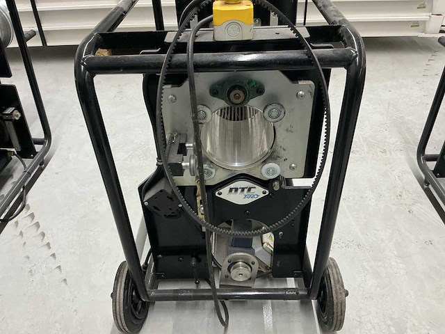 Dtcpro snijmachine voor het oogsten van bloemen en planten - afbeelding 7 van  8