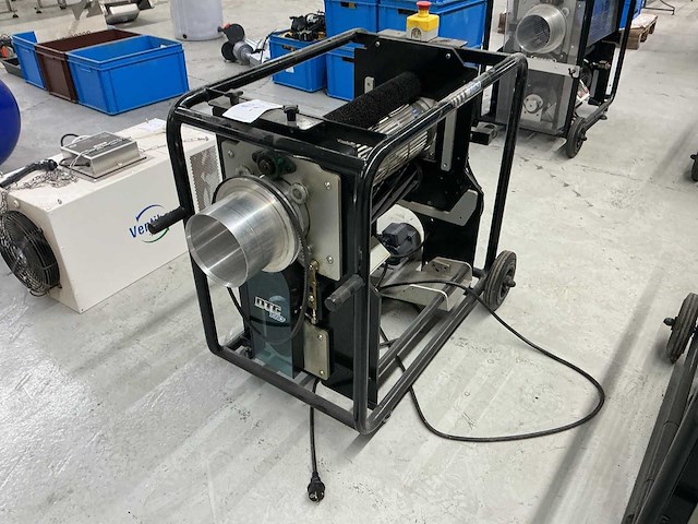 Dtcpro snijmachine voor het oogsten van bloemen en planten - afbeelding 1 van  8