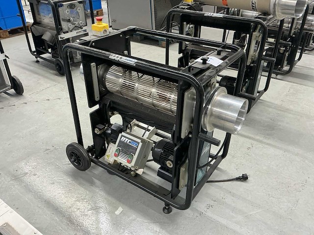 Dtcpro snijmachine voor het oogsten van bloemen en planten - afbeelding 2 van  8