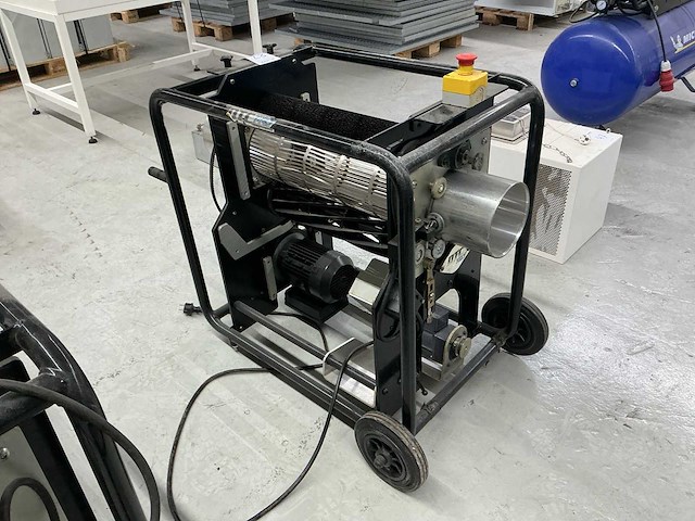 Dtcpro snijmachine voor het oogsten van bloemen en planten - afbeelding 4 van  8