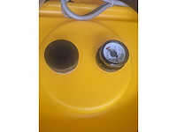 Dtk480 diesel opslagtank met pomp en vulpistool, past op een europallet, eenvoudig te verplaatsen, afm 1200x800x785 mm, alleen een 12 volt accu of voeding aansluiten en pompen maar. - afbeelding 10 van  11