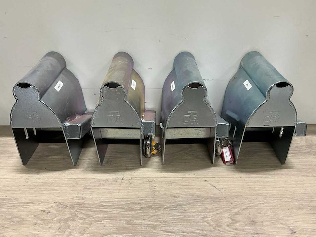 Dtr dissel slot (4x) - afbeelding 1 van  4