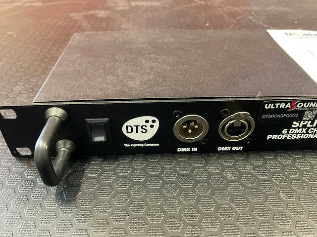 Dts 6-dmx channels dmx splitter - afbeelding 2 van  5