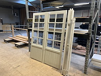 Dubbel deurkozijn, grijs gespoten hillhout - afbeelding 2 van  5