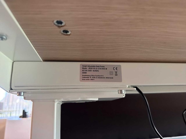 Dubbel in hoogte verstelbaar bureau met scheidingswand - afbeelding 5 van  5