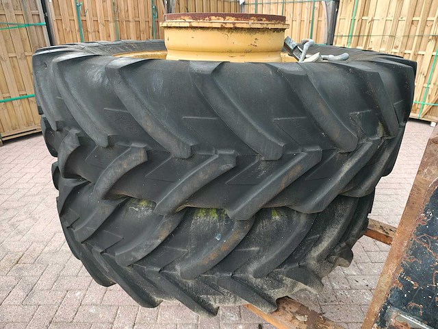 Dubbel lucht wielen voor loader - afbeelding 1 van  4