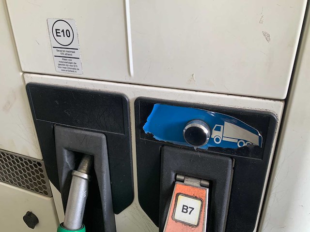 Dubbel pompstation met luifel - afbeelding 11 van  31