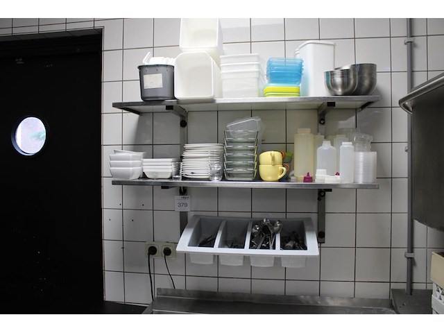 Dubbel rvs wandschap met bestekbakhouder afm. 100 x 30 cm. - afbeelding 1 van  4