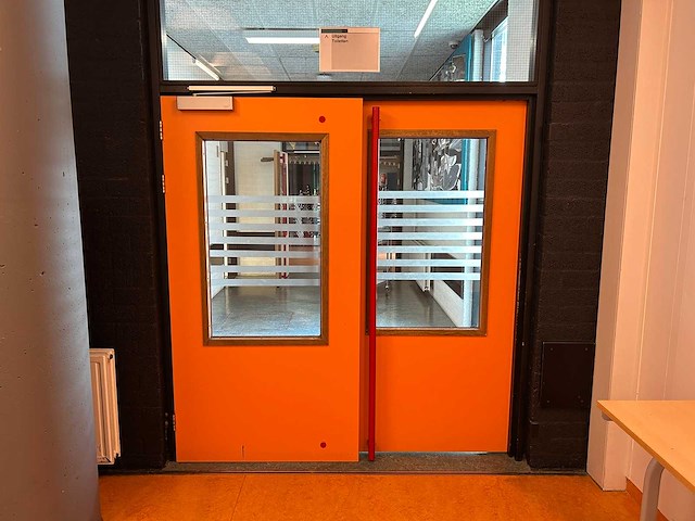 Dubbele deur incl. deurdrammer oranje (2x) - afbeelding 6 van  6