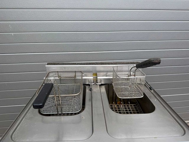 Dubbele friteuse - afbeelding 3 van  4