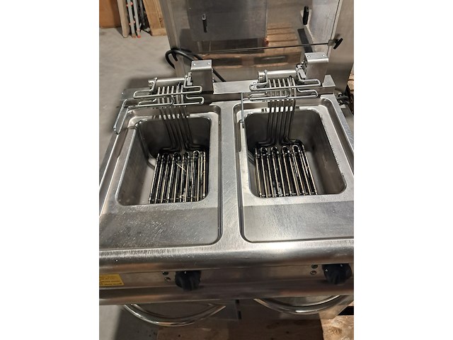 Dubbele friteuse - afbeelding 6 van  10