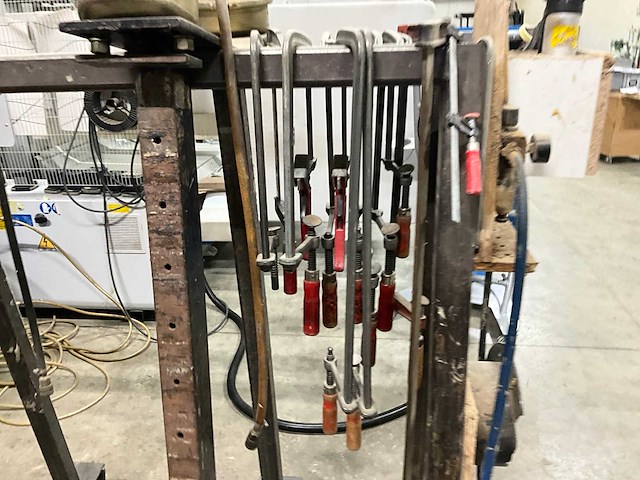 Dubbele lijmbank - afbeelding 11 van  12