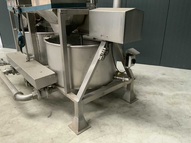 Dubbele mengtank met navuller - afbeelding 4 van  12