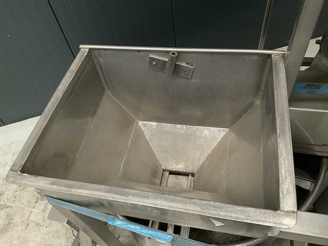 Dubbele mengtank met navuller - afbeelding 2 van  5