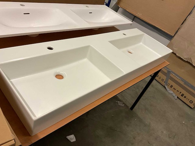 Dubbele opzet wasbak 144x46 cm - afbeelding 2 van  3