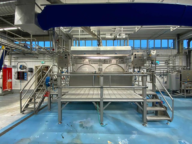 Dubbele proces kookketel 750 ltr met bordes - afbeelding 1 van  9