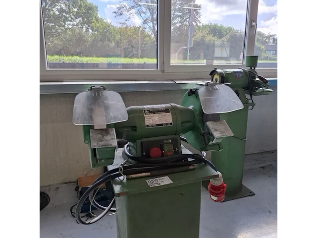 Dubbele slijpsteen op kolom kef, 1036246 - afbeelding 2 van  6