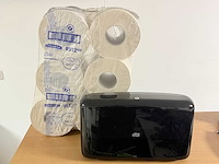Dubbele toilet dispenser tork incl 12 rollen (2400m) - afbeelding 1 van  3