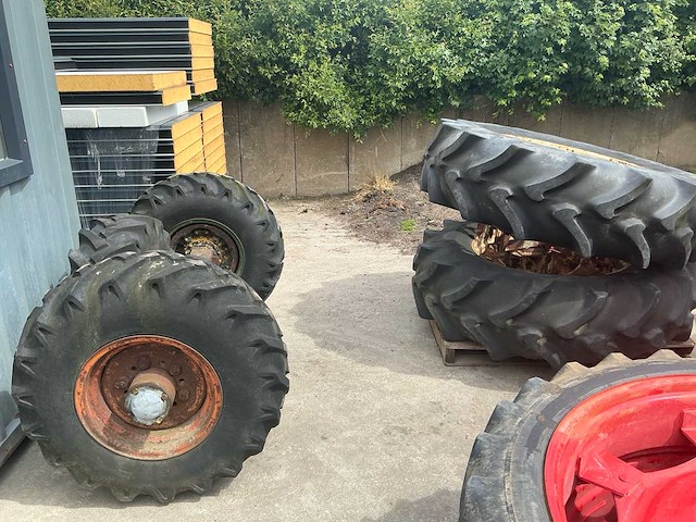 Dubbellucht band met 2 tractorbanden - afbeelding 1 van  10