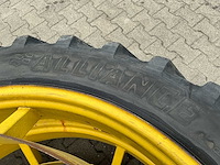 Dubbelluchtwielen john deere 4240s – alliance 300/95 r52 / vredestein 12.4-36 – südrad - afbeelding 2 van  15