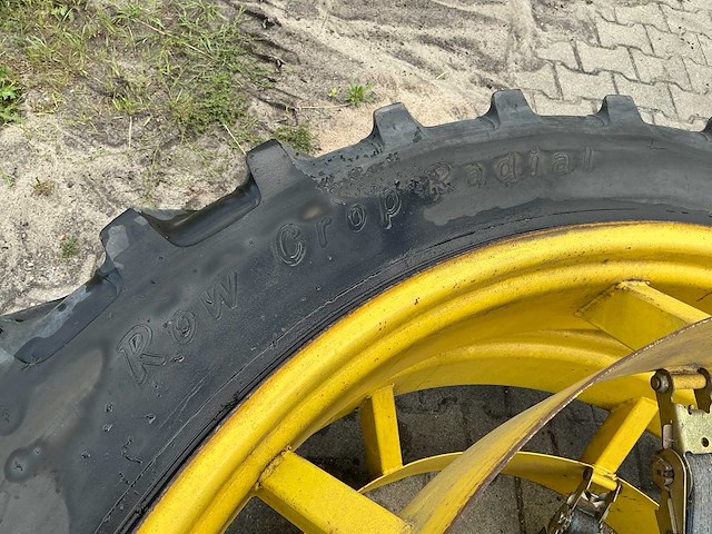 Dubbelluchtwielen john deere 4240s – alliance 300/95 r52 / vredestein 12.4-36 – südrad - afbeelding 4 van  13