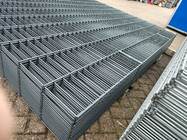 Dubbelstaafs hekwerk 203 cm hoog 8 / 6 / 8 (19x) - afbeelding 3 van  7