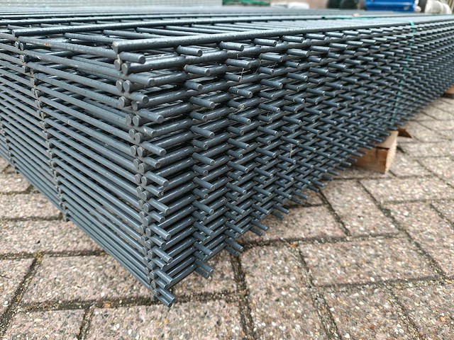 Dubbelstaafs hekwerk 203 cm hoog 8 / 6 / 8 (19x) - afbeelding 6 van  7