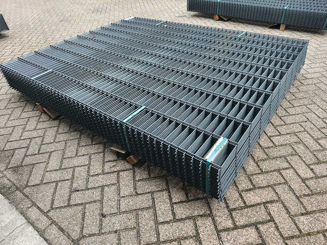 Dubbelstaafs hekwerk 203cm hoog 8 / 6 / 8 (21x) - afbeelding 1 van  6