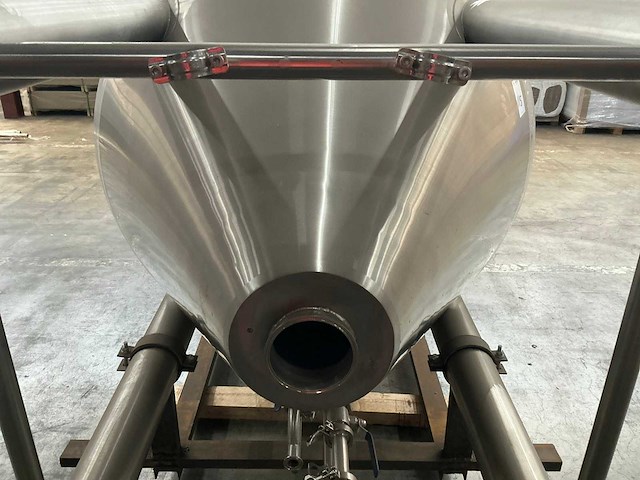 Dubbelwandige 24hl fermentors - afbeelding 4 van  5