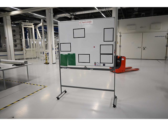 Dubbelzijdig mobiel magnetisch whiteboard - afbeelding 1 van  3