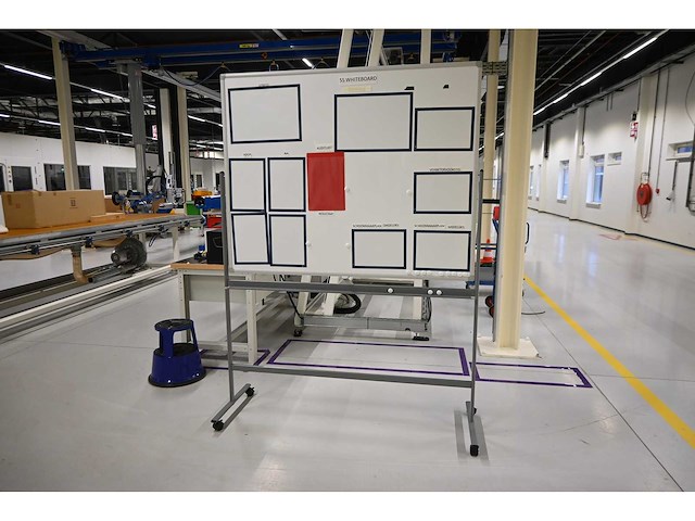 Dubbelzijdig mobiel magnetisch whiteboard - afbeelding 1 van  3