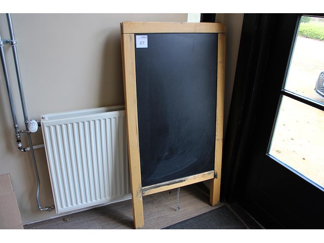 Dubbelzijdig stoepbord met afmeting 72 x 140 cm. - afbeelding 1 van  2