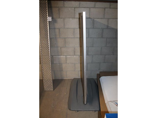 Dubbelzijdig stoepbord met kliklijst met afmeting 90 x 120 cm - afbeelding 2 van  2