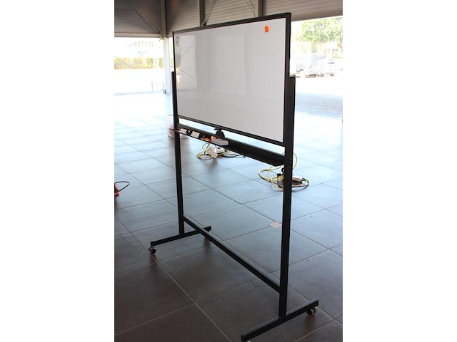 Dubbelzijdig verrijdbaar en kantelbaar whiteboard afmeting 120 x 60 cm. - afbeelding 2 van  3