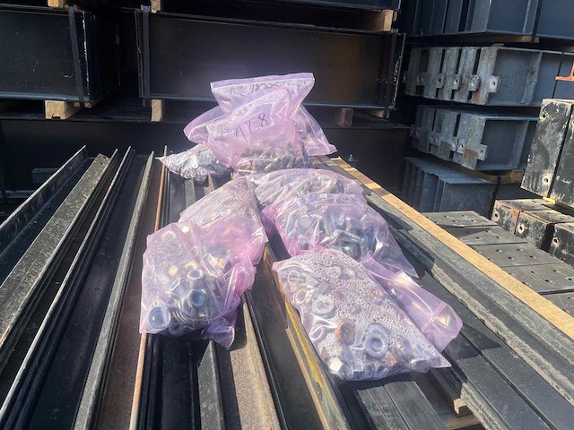 Dubbelzijdige draagarmstelling 18x90 - afbeelding 8 van  19