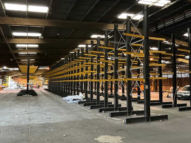 Dubbelzijdige draagarmstelling 8x32 - afbeelding 1 van  16