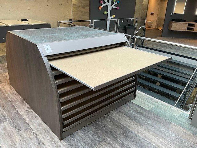 Dubbelzijdige tegeldisplay - afbeelding 3 van  3