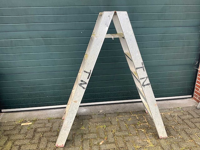 Dubbelzijdige trapladder - 6 treden - ladder en trap - afbeelding 1 van  7