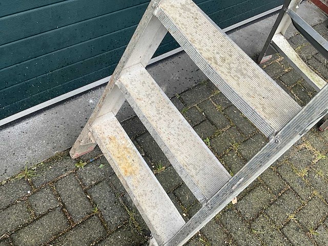 Dubbelzijdige trapladder - 6 treden - ladder en trap - afbeelding 5 van  7
