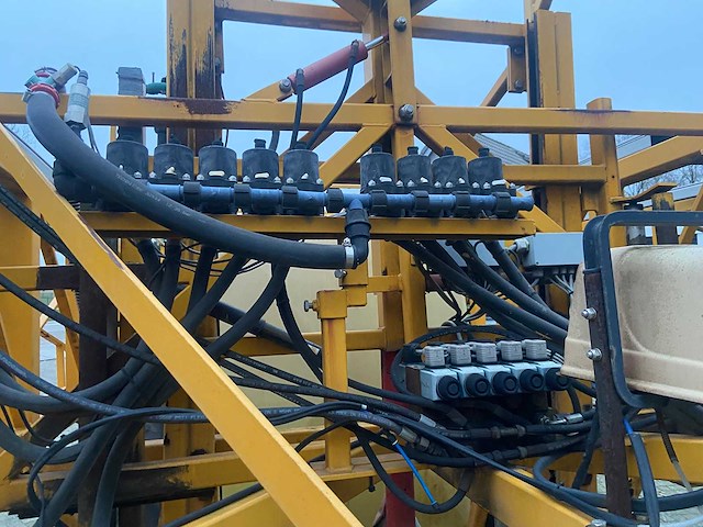 Dubex - 1998 - nestor - veldspuit - afbeelding 13 van  15