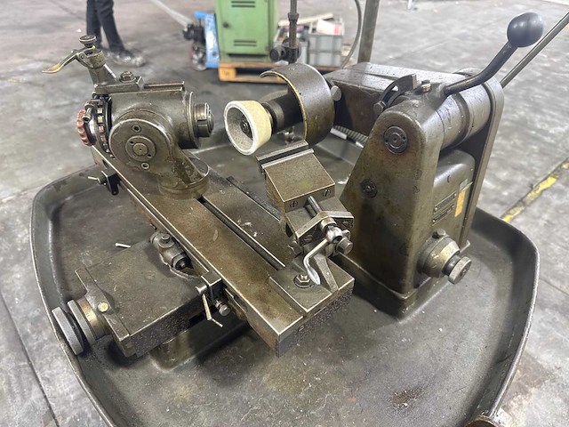 Dubied slijpmachine - afbeelding 6 van  11