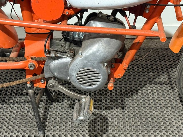 Ducati - motorfiets - - afbeelding 8 van  17