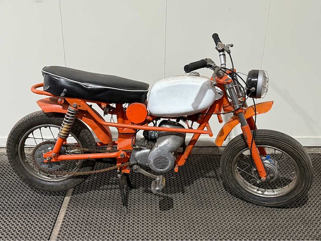 Ducati - motorfiets - - afbeelding 16 van  17