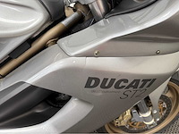 Ducati - tour - st 2 - motorfiets - 2001 - afbeelding 3 van  12
