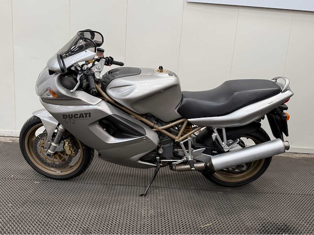 Ducati - tour - st 2 - motorfiets - 2001 - afbeelding 6 van  12