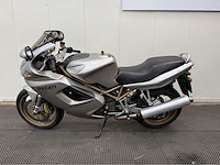Ducati - tour - st 2 - motorfiets - 2001 - afbeelding 1 van  7