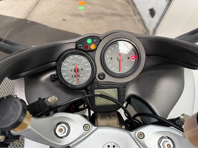 Ducati - tour - st 2 - motorfiets - 2001 - afbeelding 7 van  7