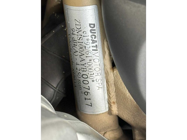 Ducati - tour - st 2 - motorfiets - 2001 - afbeelding 4 van  15